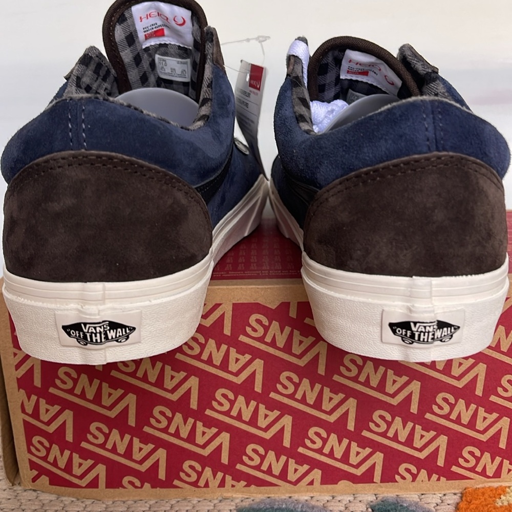 Vans Men’s Old Skool
Pig Suede Plaid Brown Navy
VN0007NTBF1
Sneakers - Picture 14 of 16